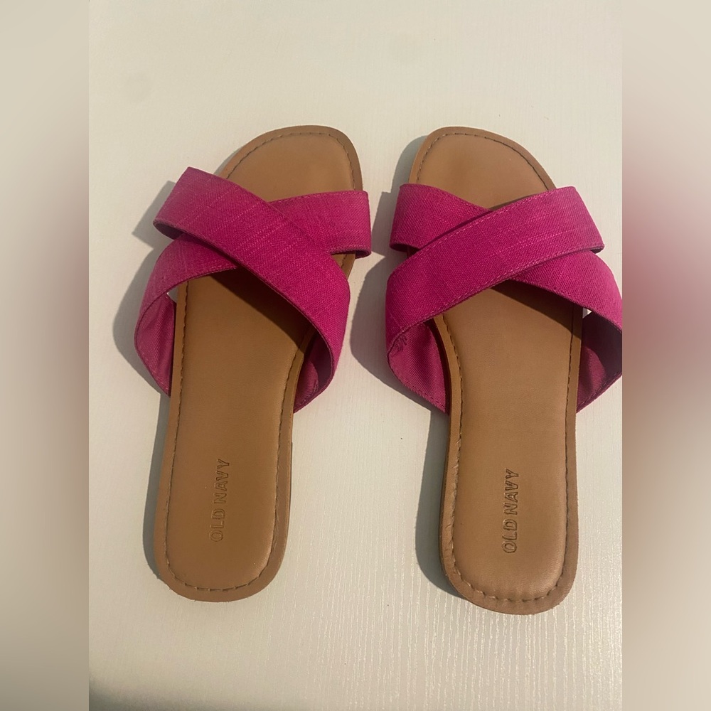 Old Navy Fuchsia Women's Sandals